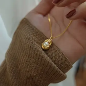 Vintage Pearl Necklace