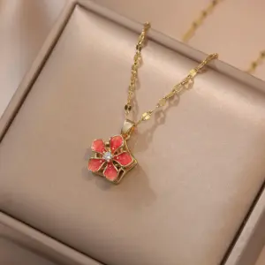 X1926 Rotating Flower Necklace