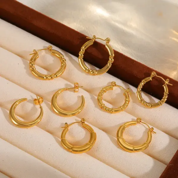 Wholesale 1 Pair Basic Simple Style Geometric Round Plating 304 Stainless Steel 18K Gold Plated Earrings