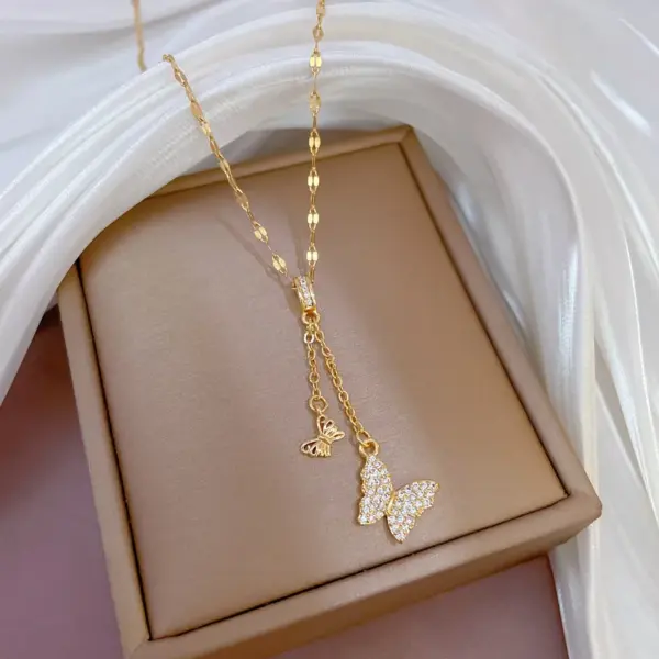 Wholesale 304 Stainless Steel Copper Butterfly Vacuum Plating Zircon Gold Plated Simple Style Cuban Link Chain Curb Chain Lobster Trigger Clasp Closure Pendant Necklace