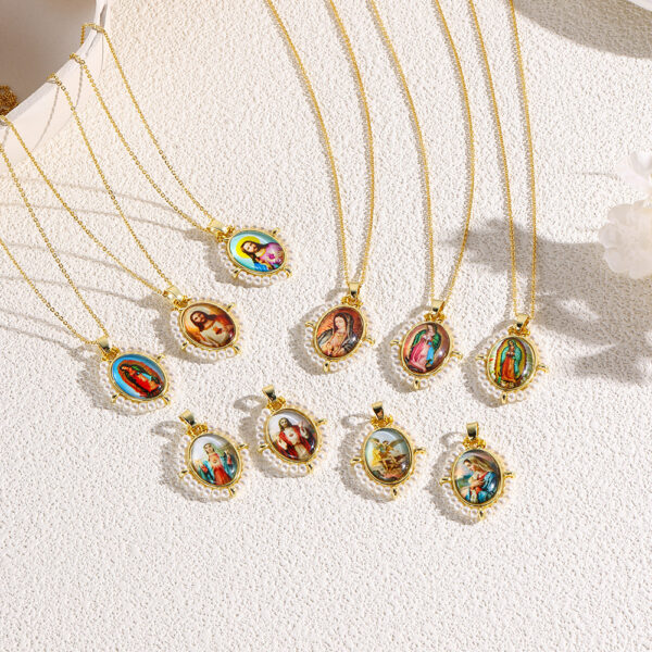 Wholesale Retro Copper Plated 18K Hand-woven Pearl Necklace Pendant Women's Oval Figure Madonna Pendant Jewelry