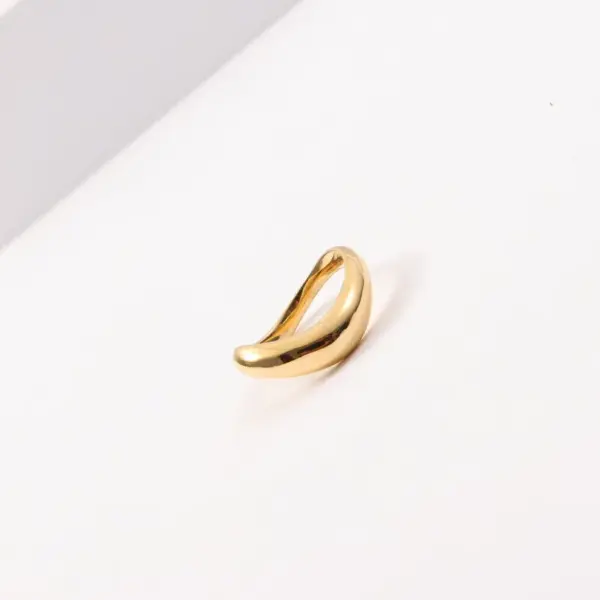 Curved Arc Surface 304 Stainless Steel Ring Plated 18K Gold Geometric Pattern Sporty Style Women's Bracelet Diamond Embedded