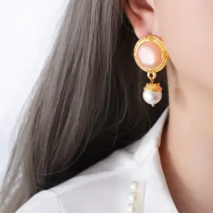 F912-F822-Gold Earrings