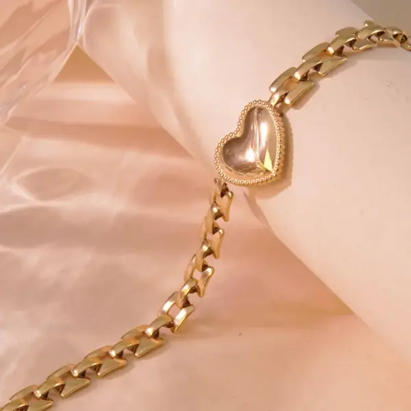 oly-d1afef81954ad25d7c33bef50807391c Wholesale Ion Plating (IP) 18K Gold Plated Heart Shape 304 Stainless Steel Hip-Hop Simple Style Cool Waterproof Non Tarnish Bracelets