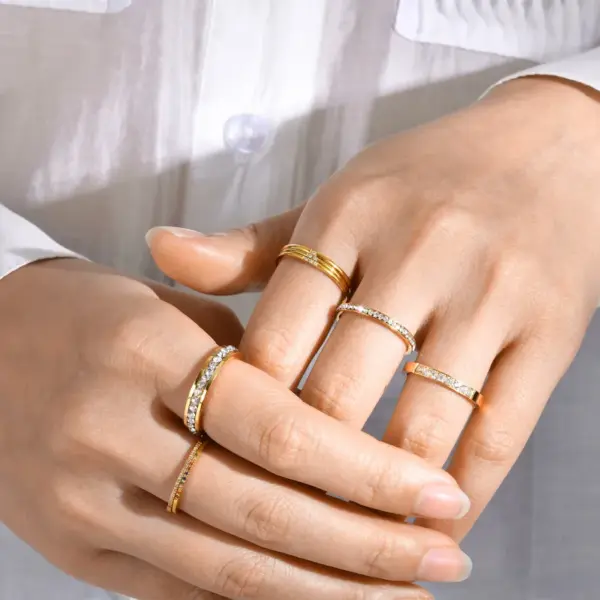 PVD Coated Real Gold Plated Circle 304 Stainless Steel Simple Style Waterproof Non Tarnish Rings