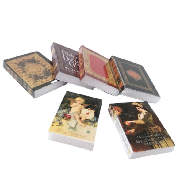 Wholesale dollhouse dollhouse mini model scene decoration 6 books a set of retro books can not be turned pages