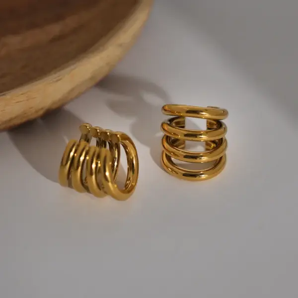 Wholesale Ion Plating (IP) Real Gold Plated 18K Gold Lines 304 Stainless Steel Casual Simple Style Waterproof Non Tarnish Ear Cuffs