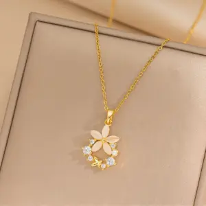 416 Gold Small Flower Necklace