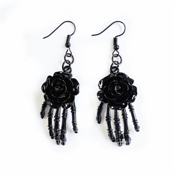 Wholesale Crossborder gothic skeleton, bat, snake, spider, moon, rose, moth, earring neutral punk