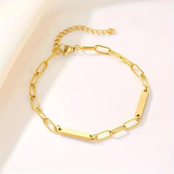 Wholesale 304 Stainless Steel Square Ion Plating (IP) 18K Real Gold Plated Simple Style Classic Style Waterproof Non Tarnish Paperclip Chain Bracelets