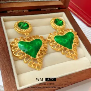 Silver Needle-Green Heart Earrings