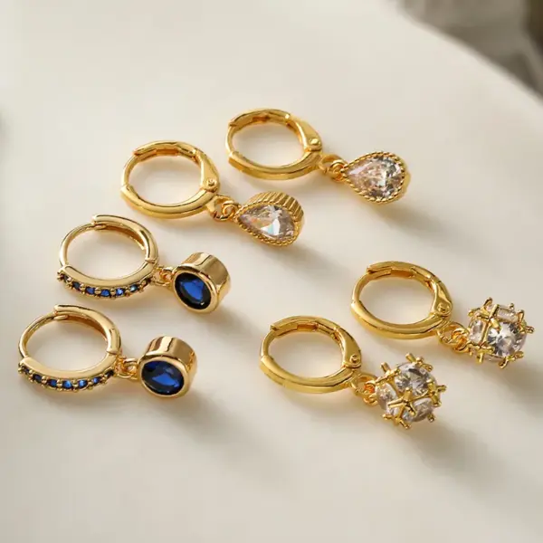 Wholesale 1 Pair Simple Style Commute Water Droplets Plating Inlay Copper Zircon 18k Gold Plated Earrings