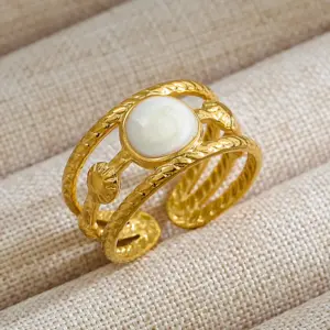Gold / 79