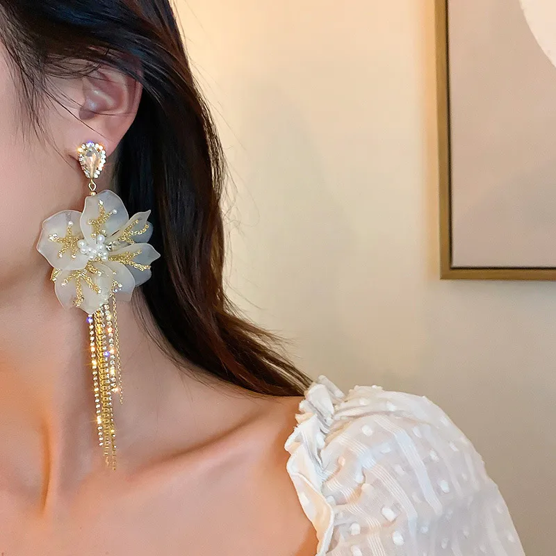 Wholesale Sweet Flower Bow Knot Copper Artificial Rhinestones Artificial Pearls Drop Earrings 1 Pair