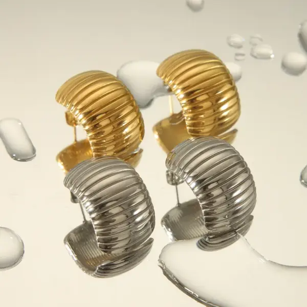 Wholesale 1 Piece Vintage Style Simple Style C Shape 304 Stainless Steel 18K Gold Plated Ear Studs