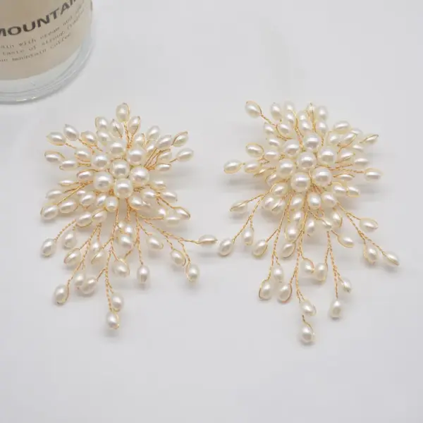 Wholesale 1 Pair IG Style Exaggerated Flower Pearl Plating Alloy Drop Earrings