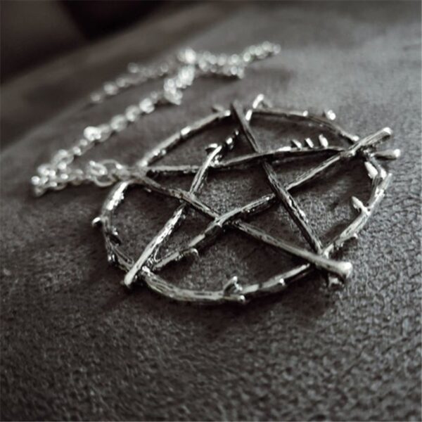 Wholesale European and American New Retro Geometric Evil Force Lucifer's Mark Necklace Pentagram Pendant