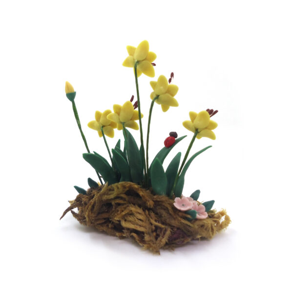 Wholesale 1:12 Dollhouse Accessories Dollhouse Mini Clay Flower Plant Potted Narcissus Bush Small Beetle Model