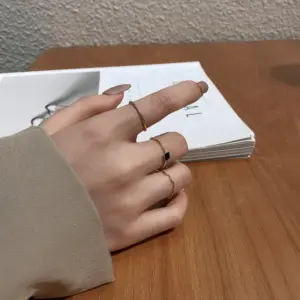 J178 Gold Black / Adjustable opening