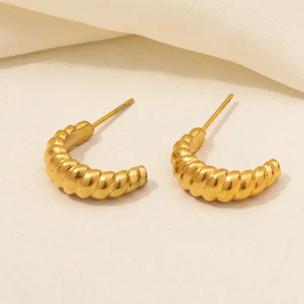 Ion Plating (IP) Real Gold Plated 18K C Shape Solid Color Twist 304 Stainless Steel Basic Modern Style Classic Waterproof Non Tarnish Ear Studs