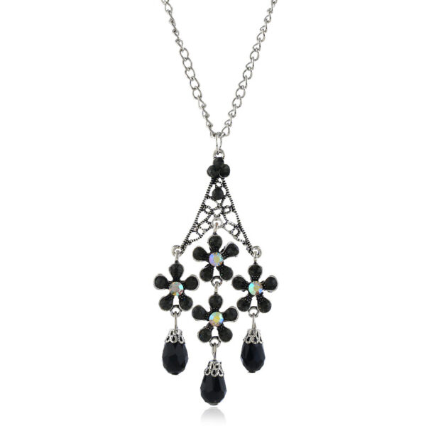 Wholesale Exaggerated for European and American fashion temperament diamond necklace hollow flower crystal tassel necklace vintage clavicle chain