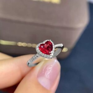 Heart shaped red diamond / Adjustable opening