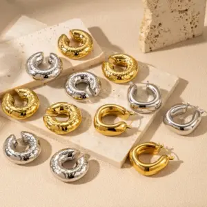 Wholesale PVD Coated C Shape Solid Color 304 Stainless Steel Simple Style Waterproof Non Tarnish Ear Cuffs