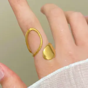 23 18K Real Gold Single Hollow Water Drops 6031