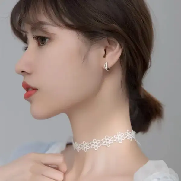 Wholesale Electroplated Golden Plated U Shape Copper Simple Style Inlay Hoop Earrings