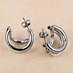 Silver / 0.8*11*19.5 * 26.6mm Single Wire Twist