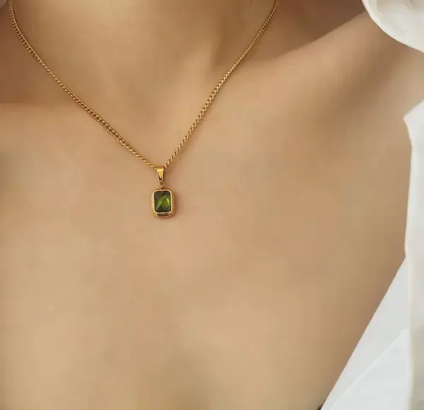 oly-d38ce3624c58f30e731badd9140ce440 Wholesale PVD Coated Real Gold Plated 18K Gold Heart 304 Stainless Steel Titanium Steel Waterproof Non Tarnish 304 Stainless Steel Titanium Steel Necklace