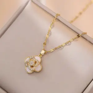 X0112 Gold 33 White Four-Leaf Flower Necklace [Pendant Included]