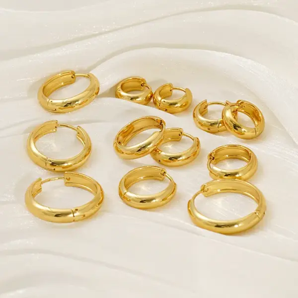 Wholesale 1 Pair Vacation Classic Style Round 304 Stainless Steel 18K Gold Plated Earrings