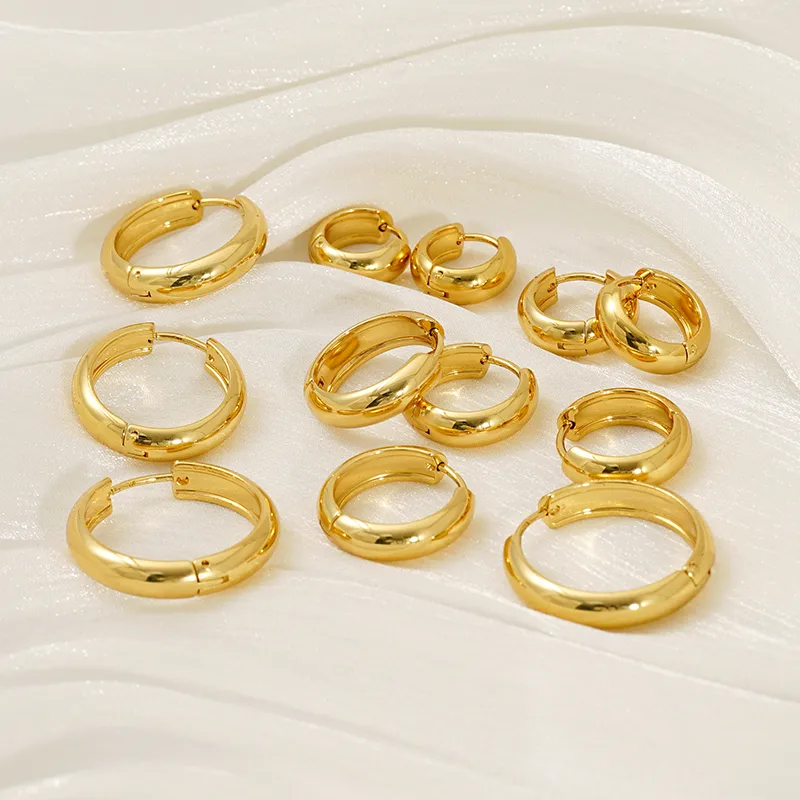 Wholesale 1 Pair Vacation Classic Style Round 304 Stainless Steel 18K Gold Plated Earrings