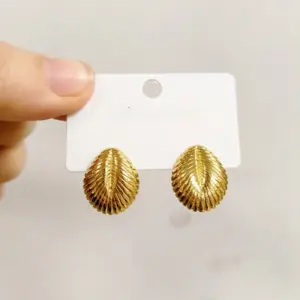 Gold Earrings 106 / 18k