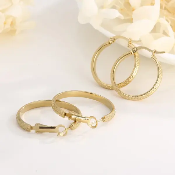 Wholesale 304 Stainless Steel Solid Color PVD Coated 18K Real Gold Plated Casual Simple Style Waterproof Non Tarnish Plating Hoop Earrings
