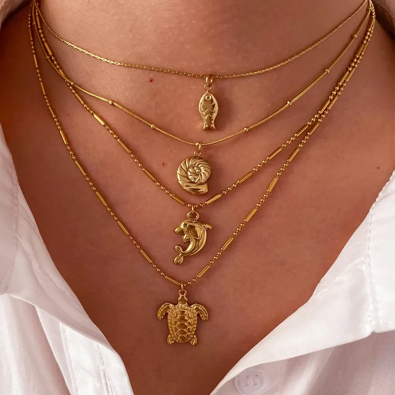 Wholesale 304 Stainless Steel Conch Dolphin Fish PVD Coated Real Gold Plated Beach Simple Style Waterproof Non Tarnish Surgical Steel Gold Pendant Nec