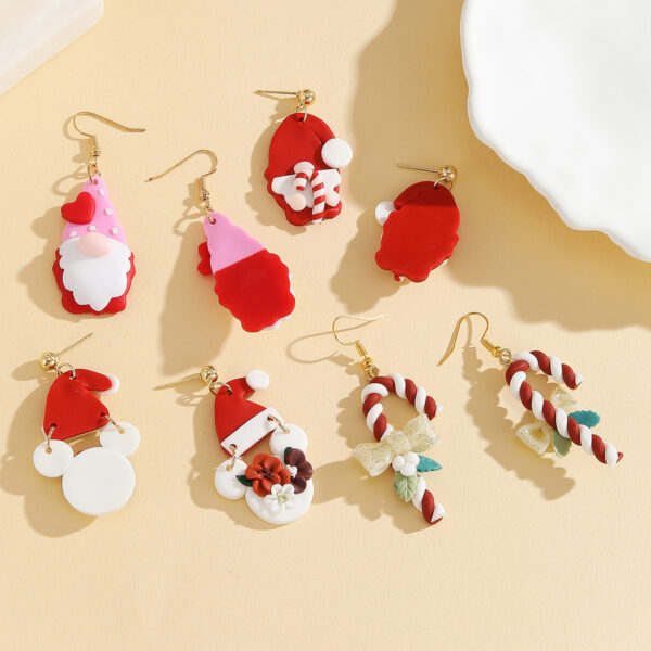 oly-d4028f65761cd57829c0ecfebc44e945 Wholesale Christmas handmade polymer clay red Santa Claus soft clay earrings