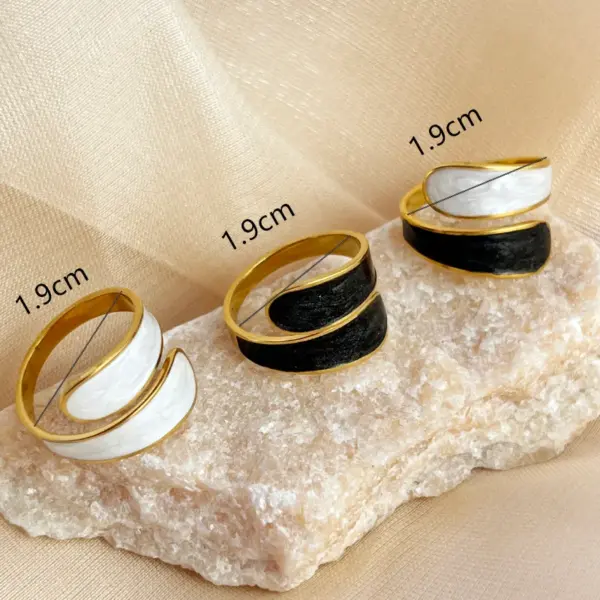 PVD Coated Real Gold Plated 18K Gold Solid Color 304 Stainless Steel Retro Luxurious Waterproof Non Tarnish Rings
