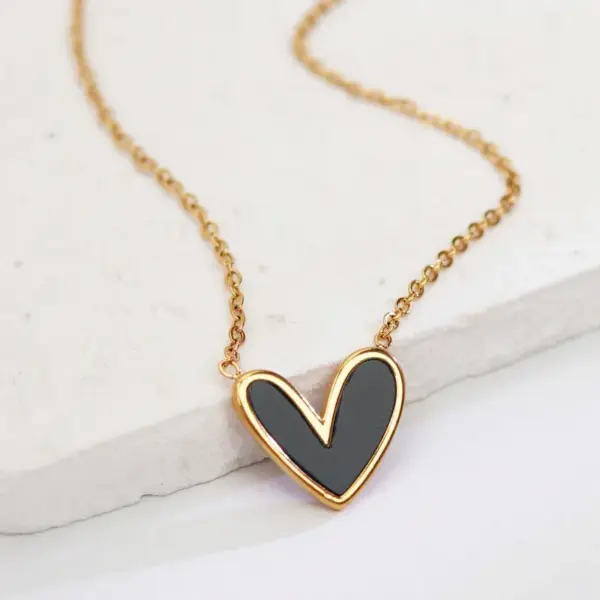 Wholesale 304 Stainless Steel Plastic Asymmetrical Heart Shape Ion Plating (IP) Acrylic 18K Gold Plated Cute Sweet Waterproof Non Tarnish Inlay Gold Pendant Necklace