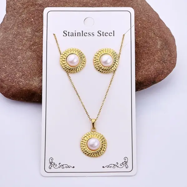 Wholesale 304 Stainless Steel Circle Round Oval Rack Plated Long-Lasting Plated PVD Coated Artificial Pearls 18K Gold Plated K Gold Plated Casual Elegant Cute Cable Chain Gold Jewelry Set