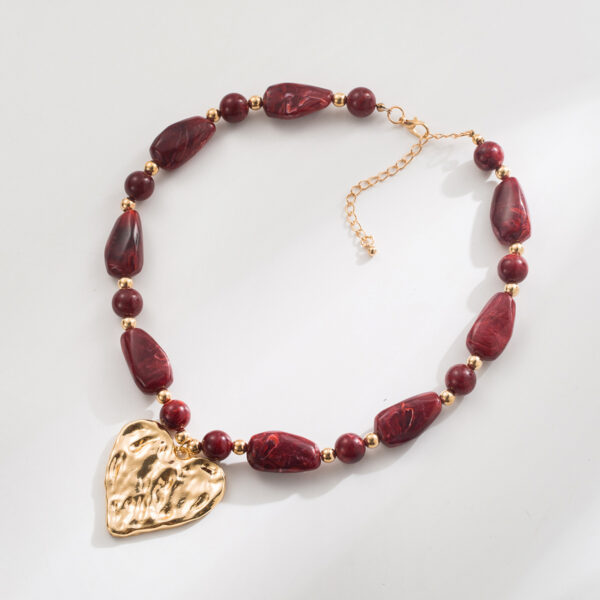 oly-d4b70e14b4ba5caafb3fb92e14c50b68 Wholesale Unique, irregularly shaped beaded clavicle chain