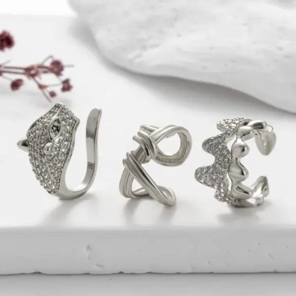 1 Piece Ear Cartilage Rings & Studs Casual Streetwear Shiny Geometric Heart Shape Copper Plating Inlay Zircon