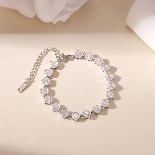 Wholesale Trendy Titanium Steel Stainless Steel Bracelet With Zircon Heart Shaped Pendant Electroplated Jewelry For Men And Women