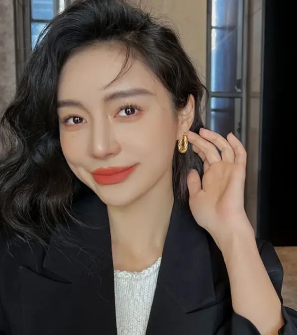 PVD Coated Real Gold Plated 18K Gold Twist Titanium Steel Simple Style Classic Style Waterproof Non Tarnish Ear Studs