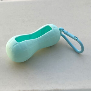 Protective case + carabiner / peanut light blue