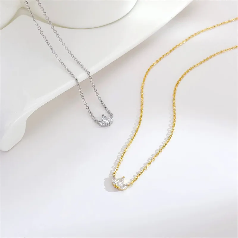 Wholesale PVD Coated 18K Gold Platinum Real Gold Plated Flower 304 Stainless Steel Simple Style Waterproof Non Tarnish 304 Stainless Steel Pendant Nec
