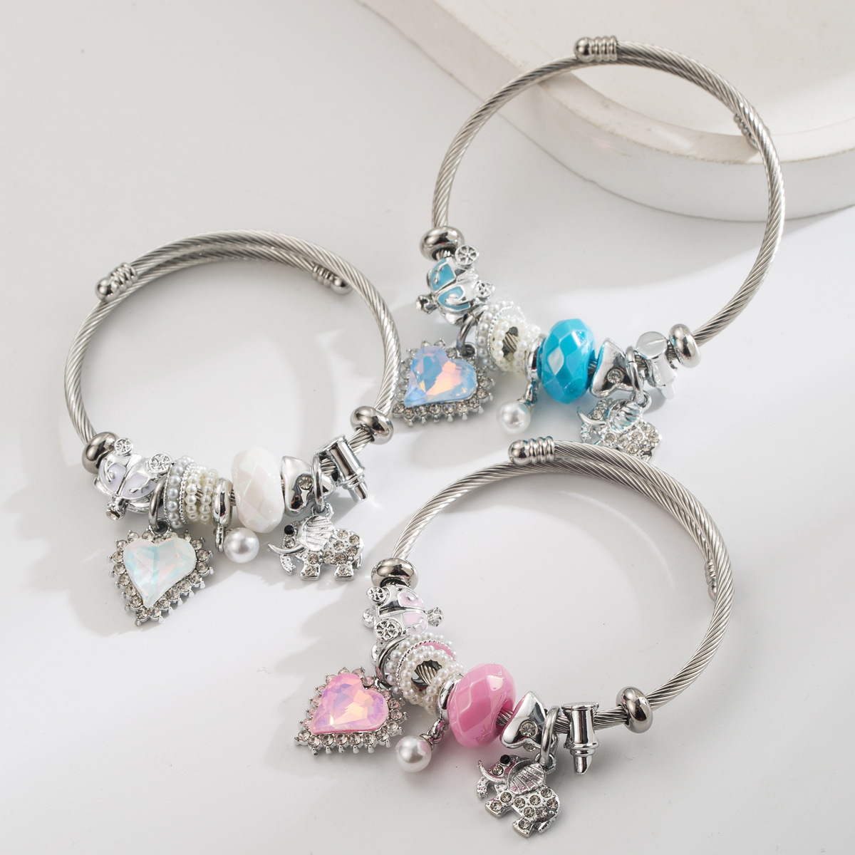 Wholesale New Fashion Panjia Stainless Steel Bracelet for Women Alloy Heart Elephant Pearl Pendant Heart Bestie Bracelet