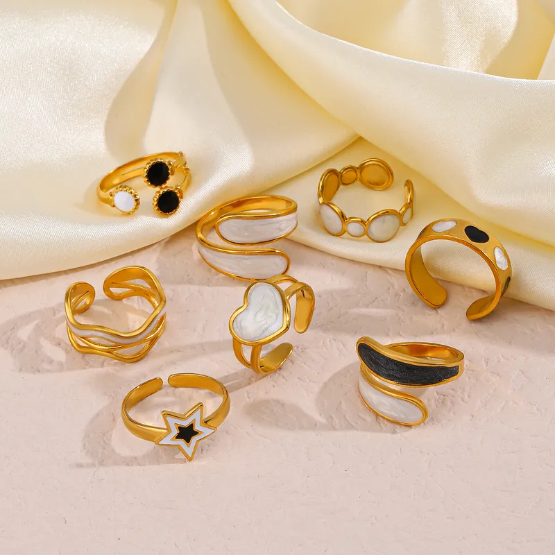 Wholesale PVD Coated 18K Gold Plated Round Star Heart Shape 304 Stainless Steel Retro Novelty Waterproof Non Tarnish Rings