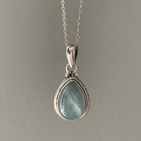 oly-d62579fc6937287823d8dd6bc948104b Wholesale Cross-Border New Style Bohemian Retro Style Drop-Shaped Inlaid Rhinestone Fashion Pendant Necklace